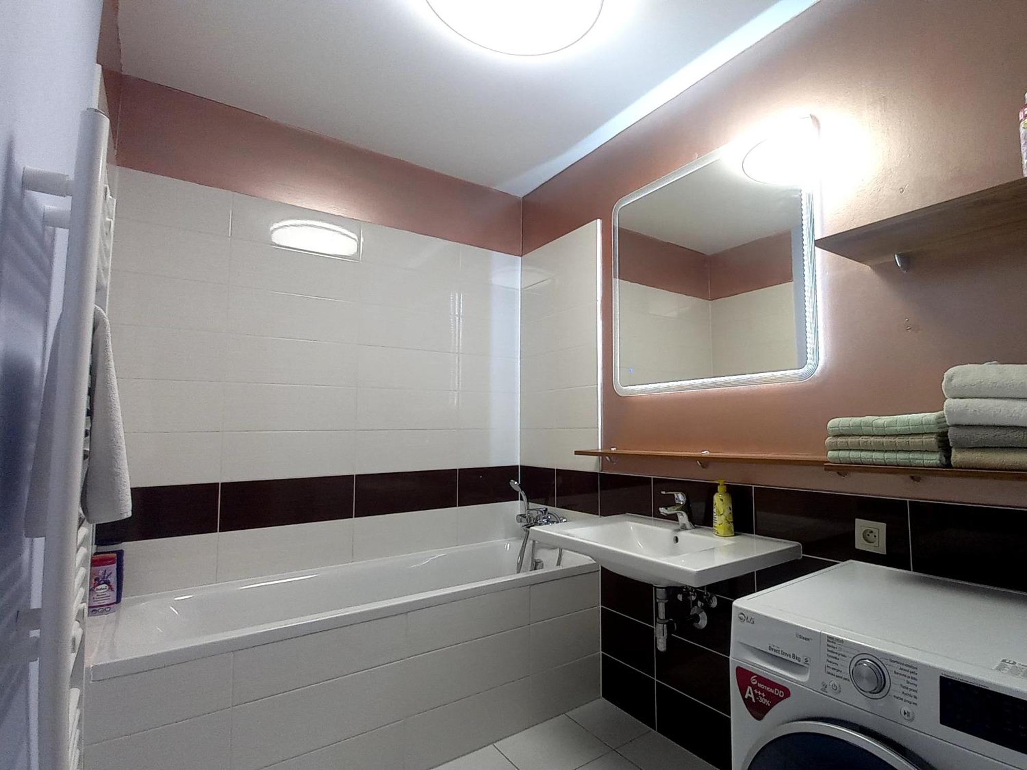 Panorama City - Spacious Apartment Near Eurovea Bratislava Exterior photo